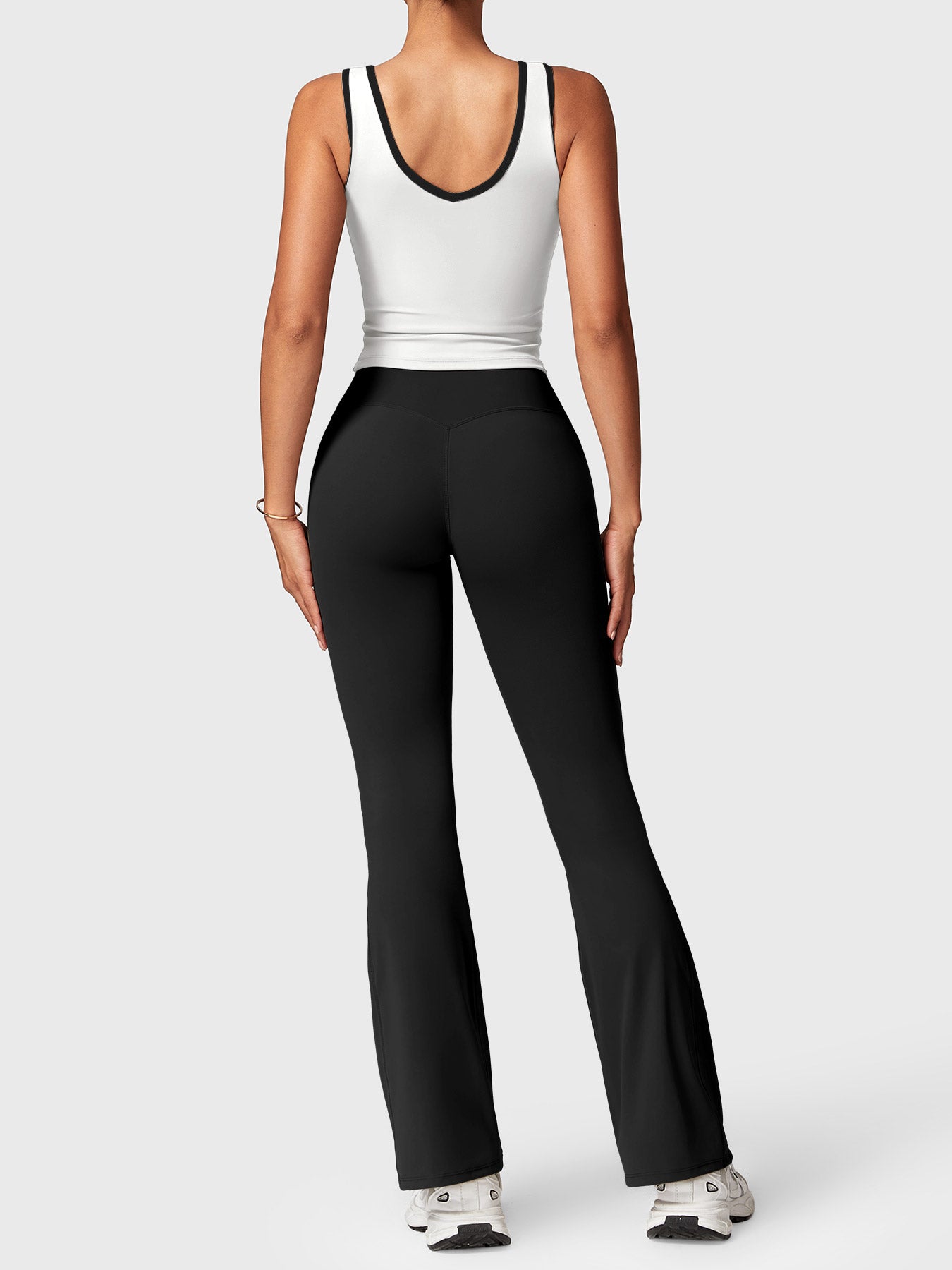 #Color_White & Black